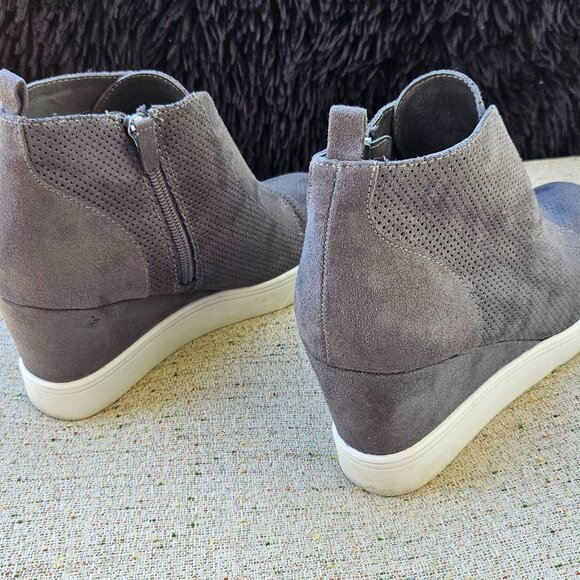 MIA Women Sneaker Wedge Shoes Ankle Booties Wedge Heels Gray Suede Side Zip - Picture 5 of 12